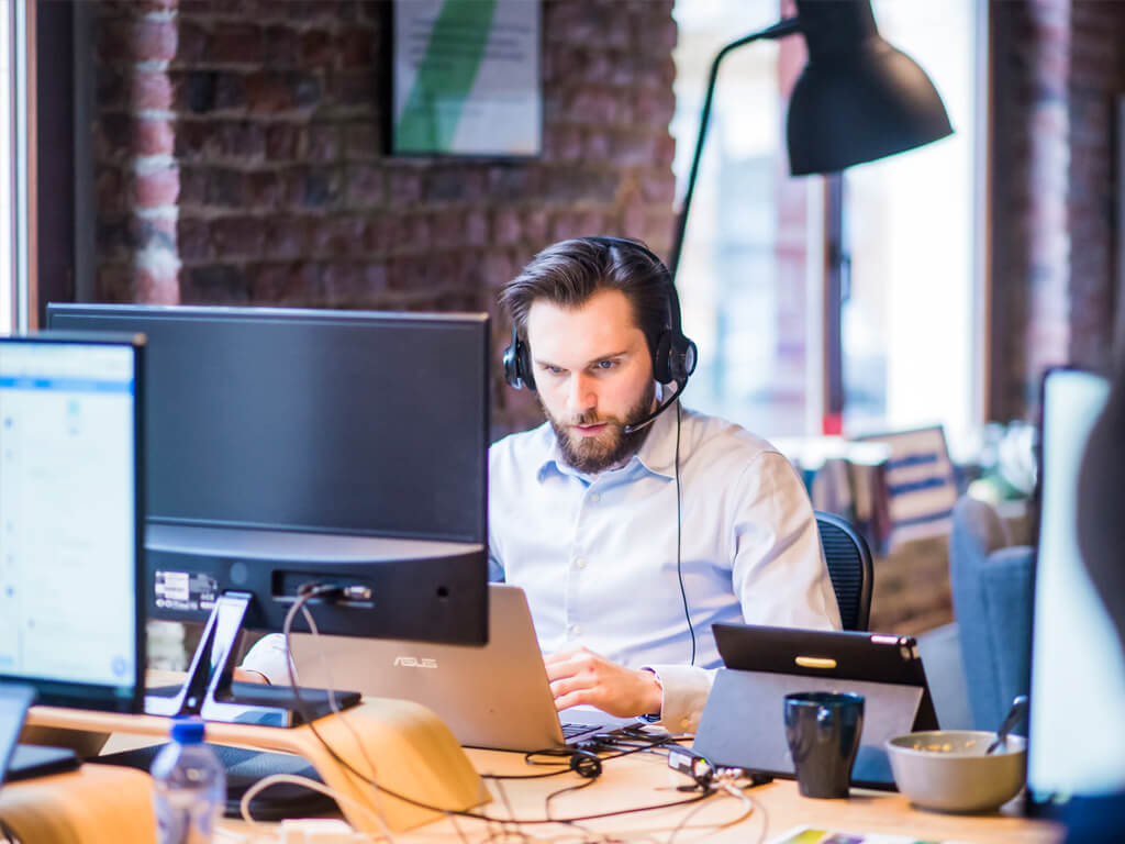 Illustration: UX-Research und Nutzerinterviews im Rahmen der UX/UI Design Ausbildung
